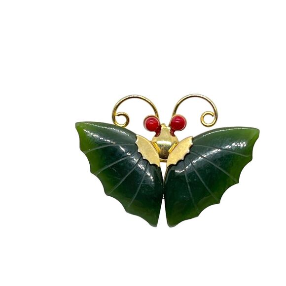 Butterfly Brooch Pin Coral Eyes 1960s Vintage Nephrite Jade Retro Gold Tone - Picture 1 of 15